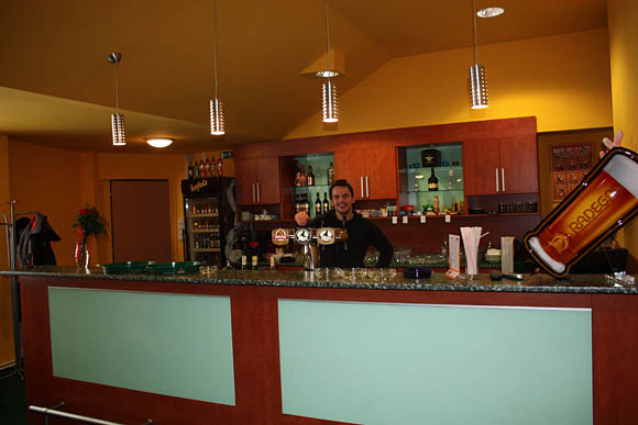 Bowling bar